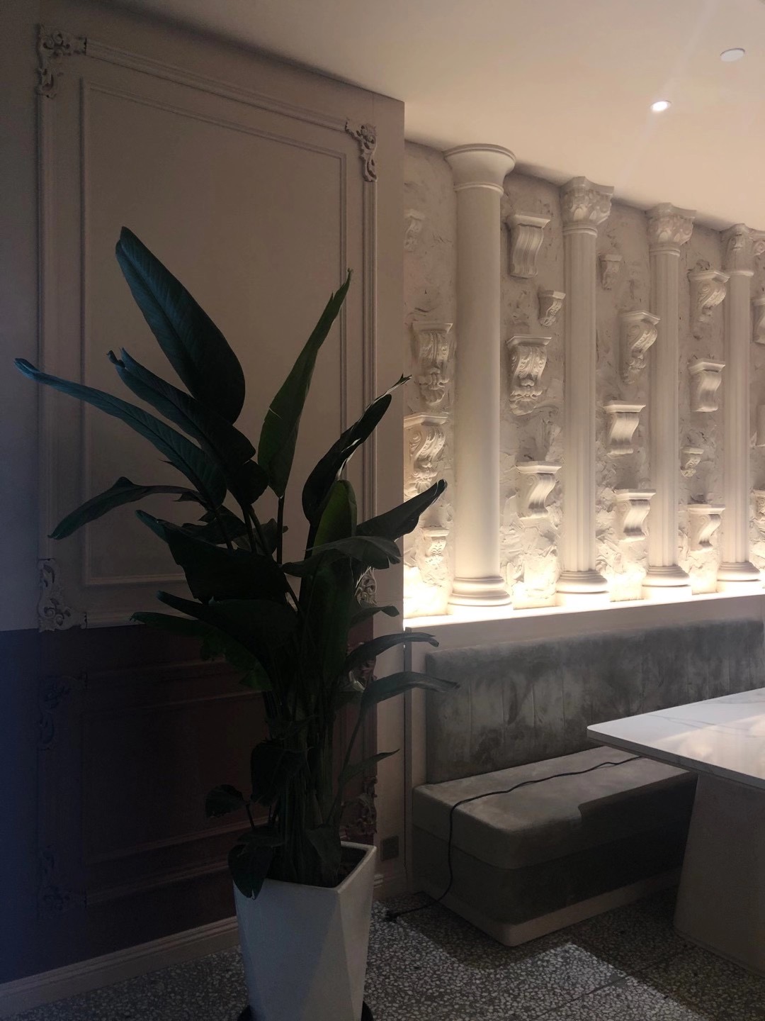 设计案例_独角兽 法餐厅