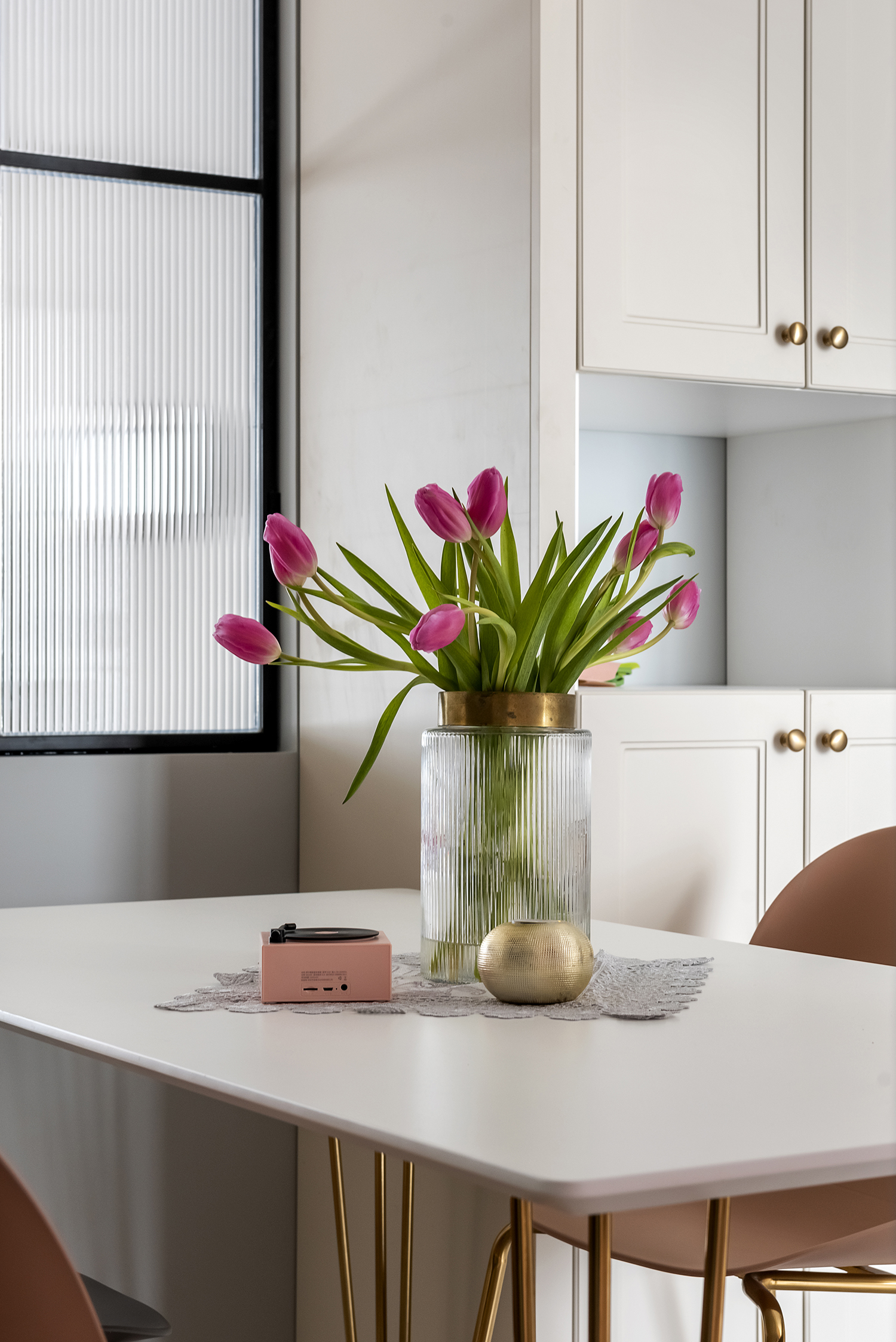 设计案例_高级灰+粉：浪漫的住宅设计