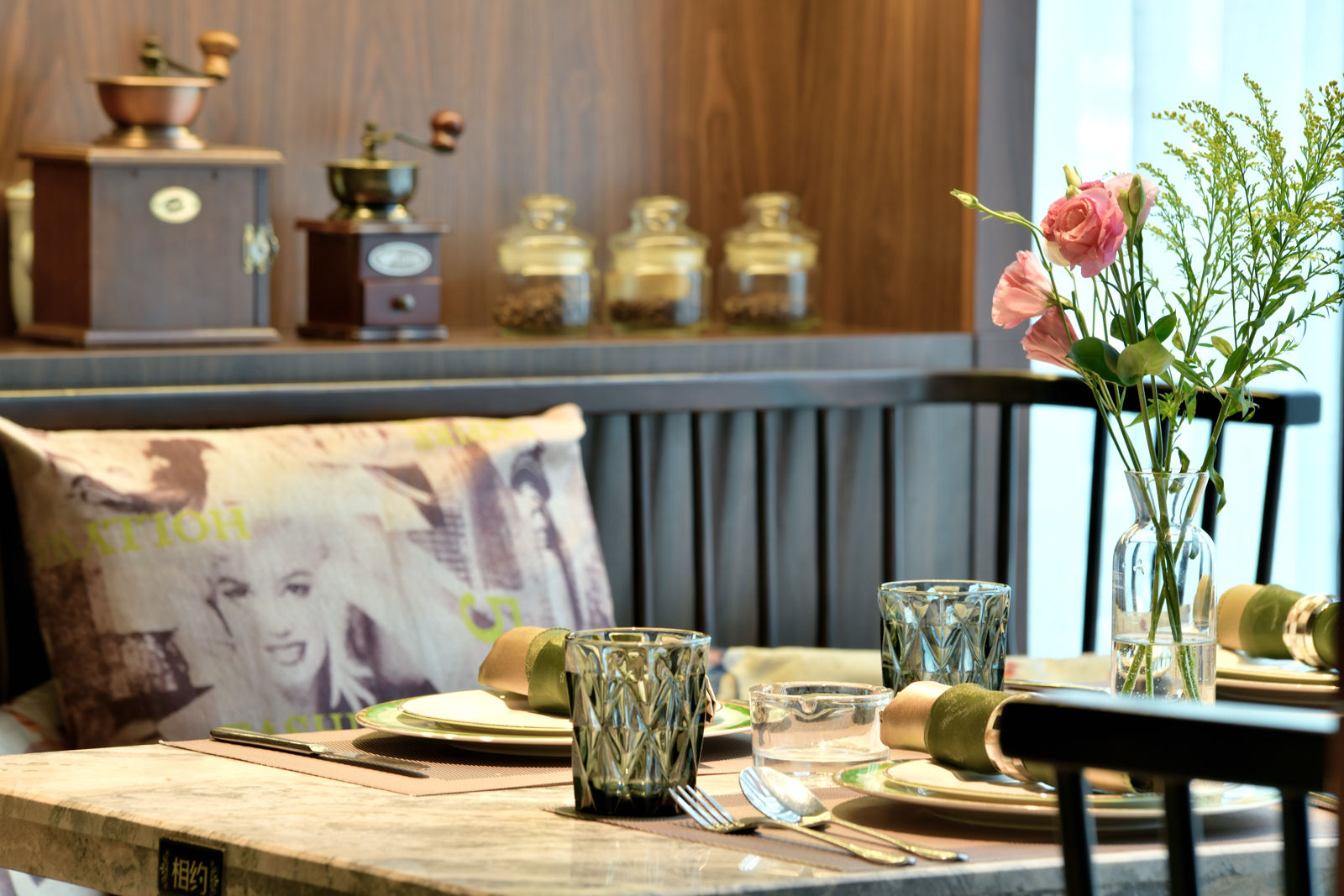 设计案例_名典·咖啡语茶