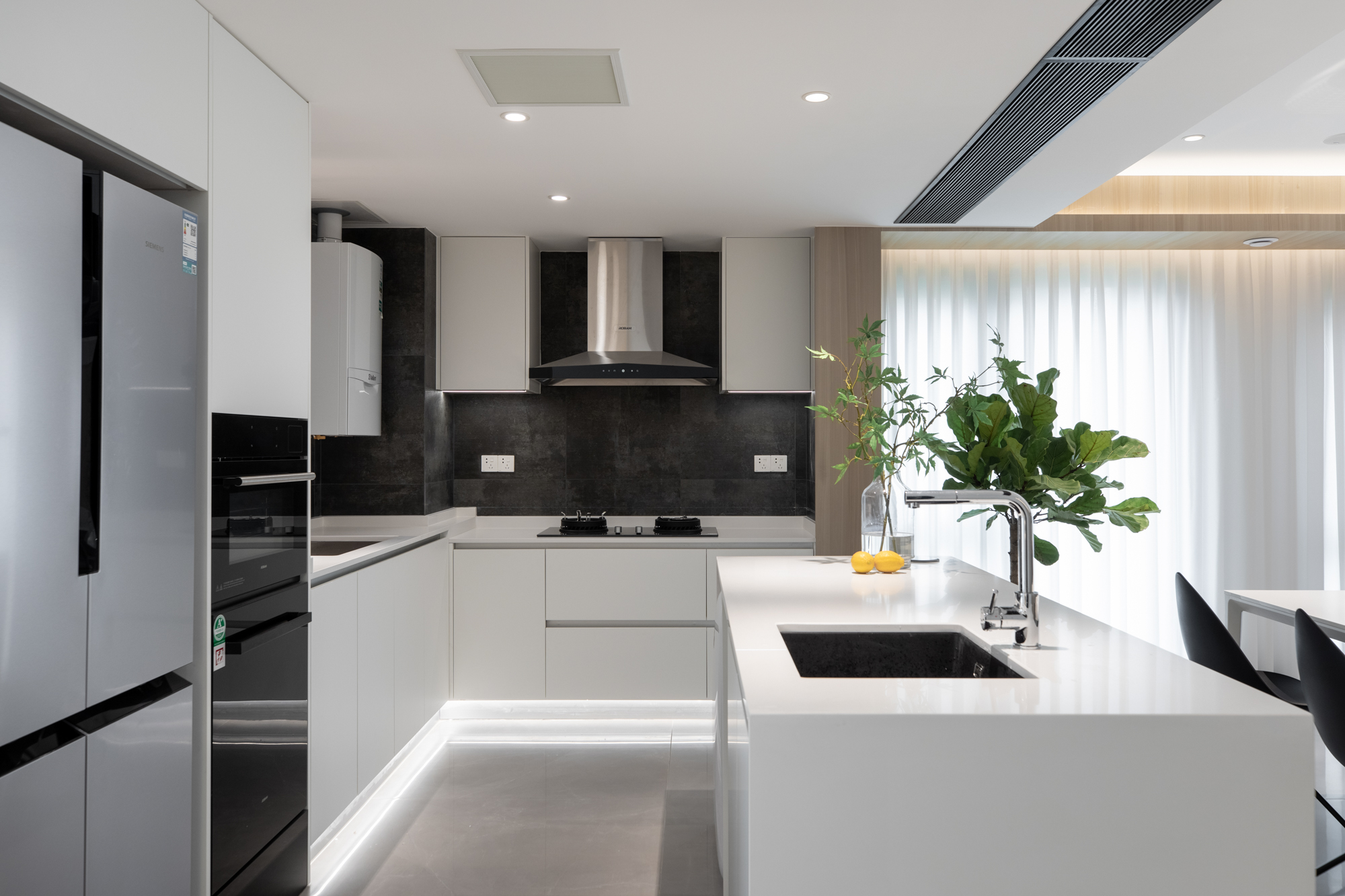 设计案例_不必关心人类，只关心眼前的美丽