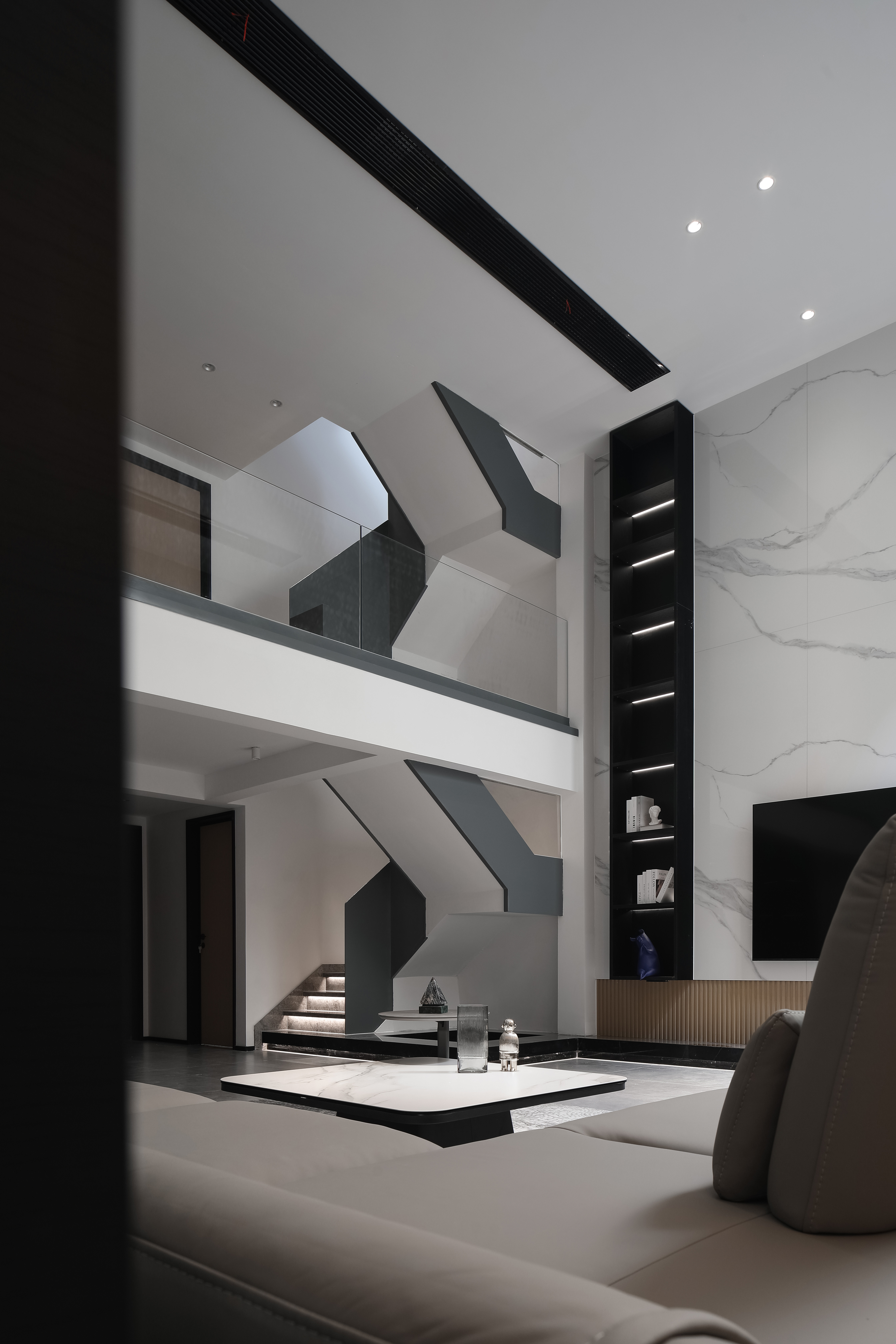 设计案例_清静质朴的叠墅空间