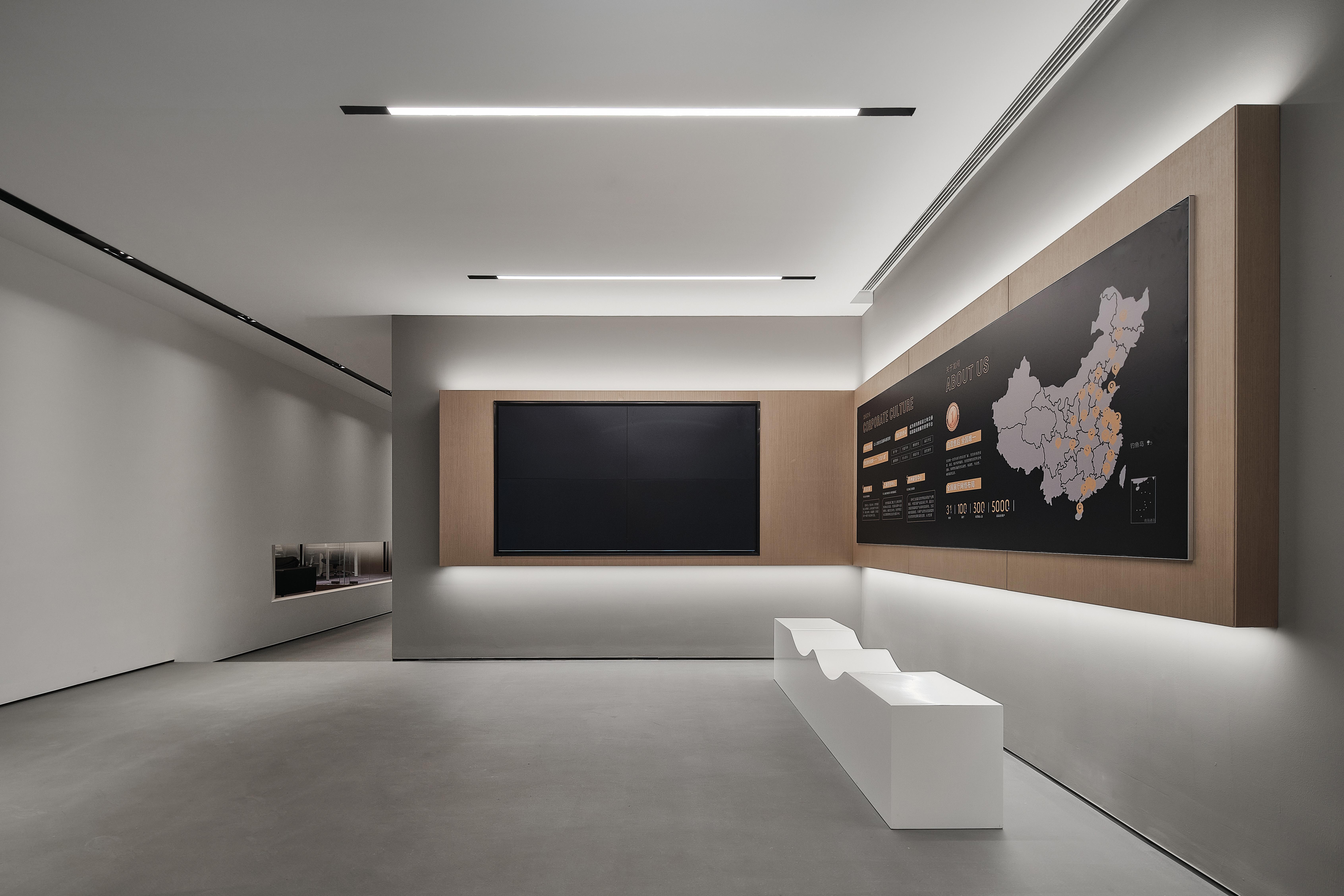 设计案例_上海龙闯电梯城市形象展厅